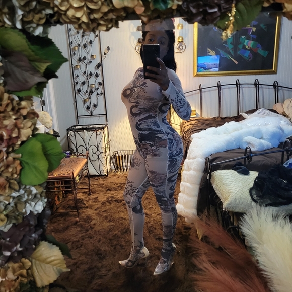 Tattoo print mesh jumpsuit - Picture 8 of 8